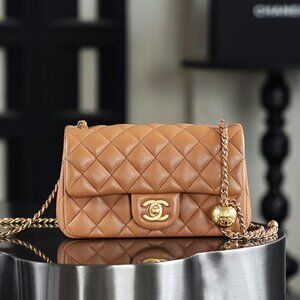 Classic CHANEL Bag: A Stylish and Versatile Choice for Elegance